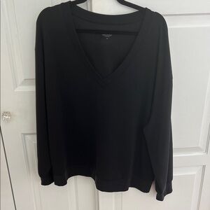 Athleta Black V-Neck Women's Top